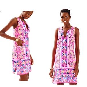 Lilly PulitzerShift Dress. Runs big... would fit 2